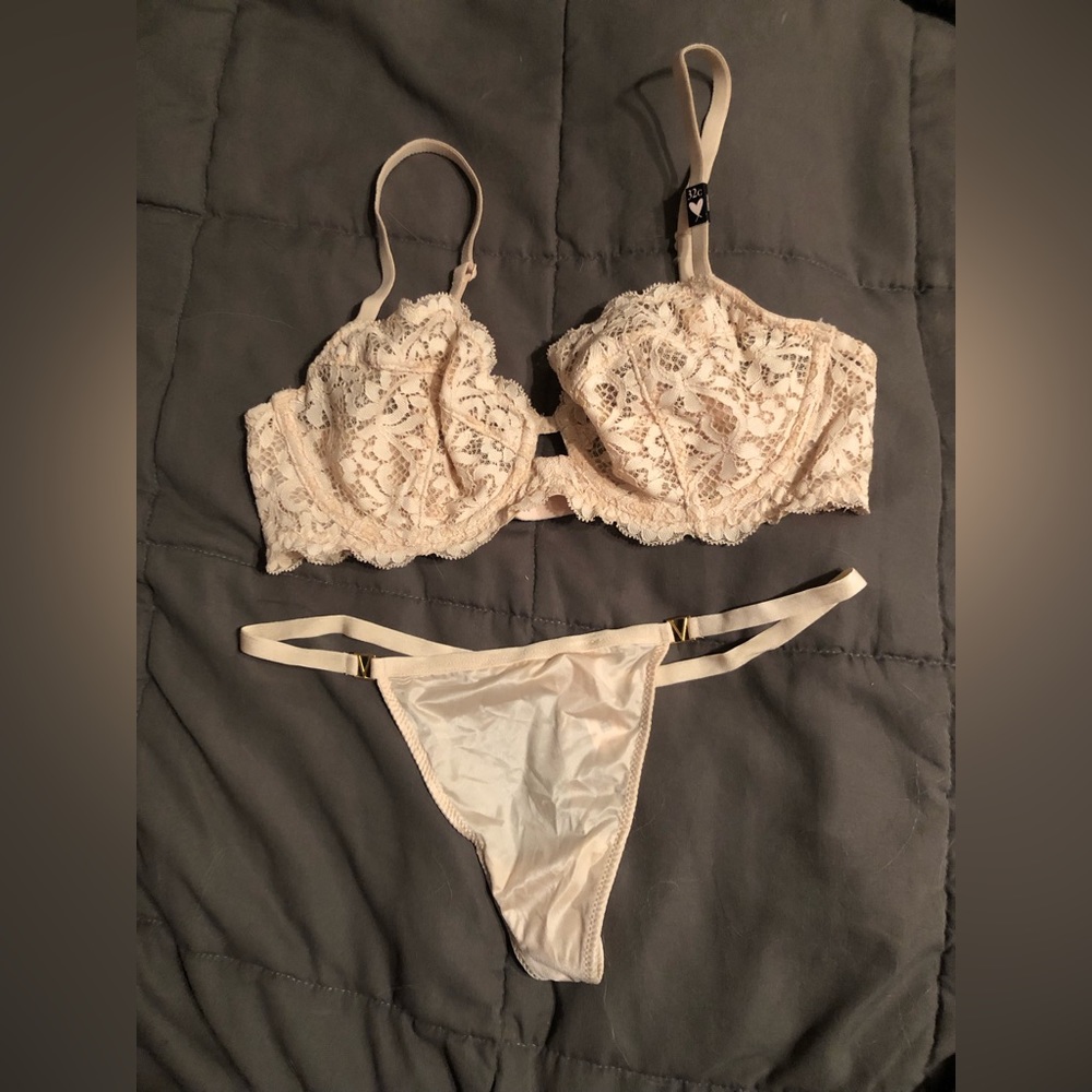 Victoria’s Secret set